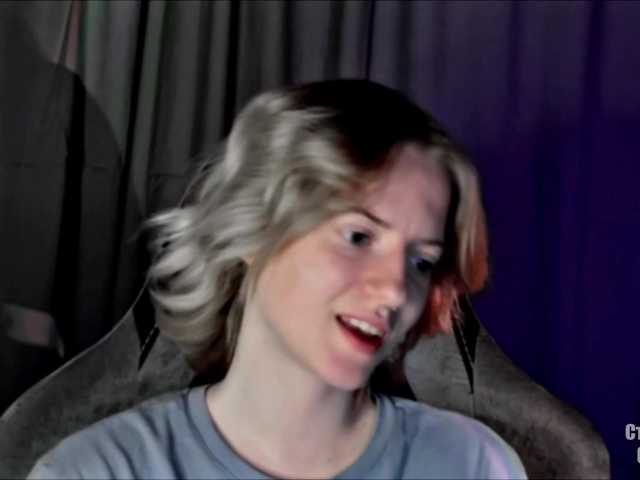 HeyAlise's BongaCams show and profile