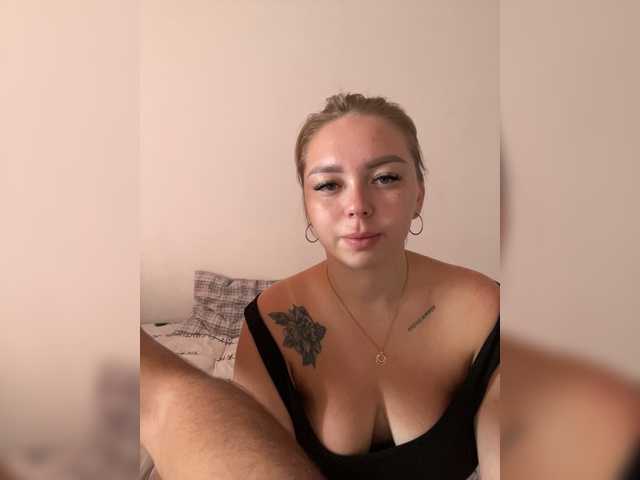 Kiss live cam on BongaCams