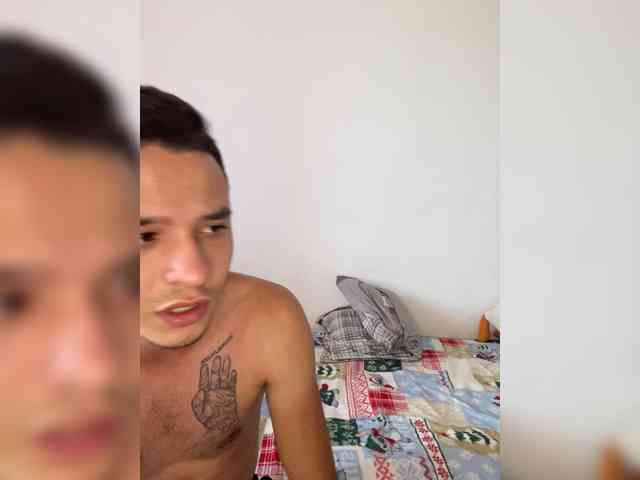 Kiss_999 webcam