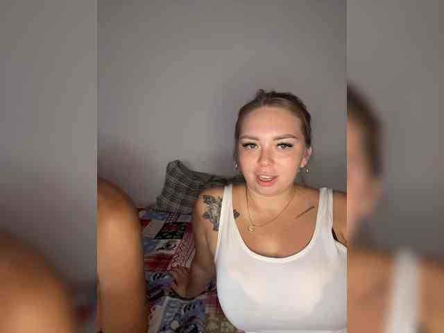 Kiss_999 webcam