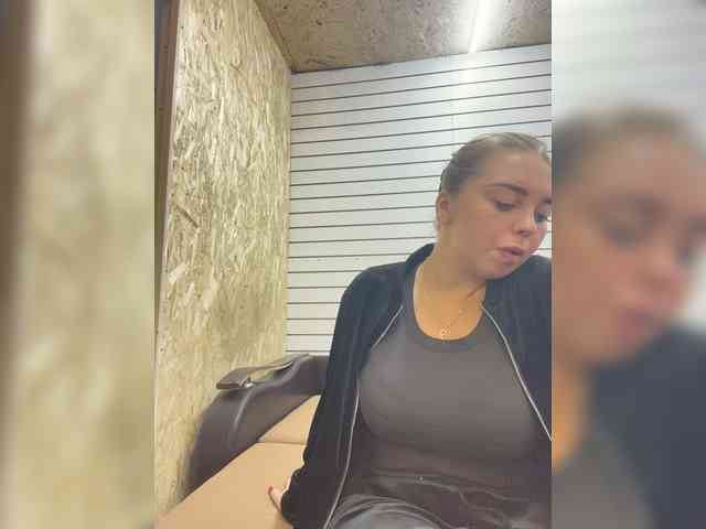 Kiss_999