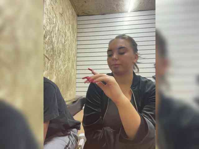 Kiss_999