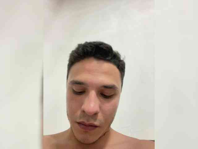 Kiss_999 webcam