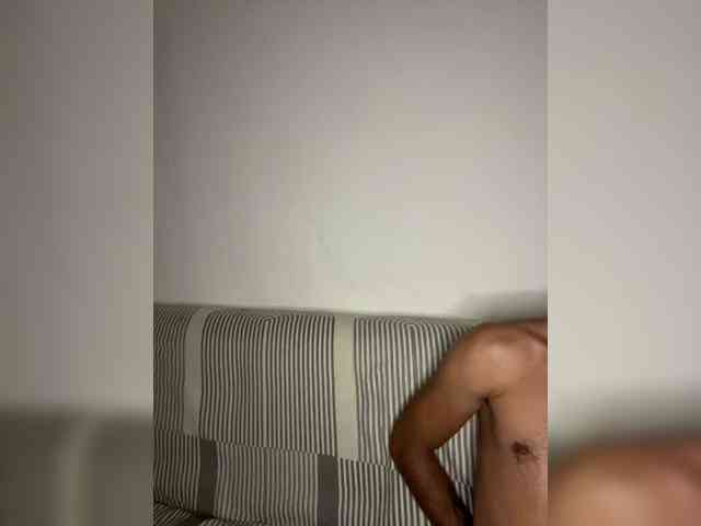 Kiss_999 webcam