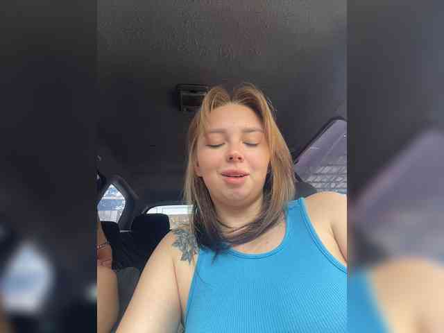 Kiss_999 webcam