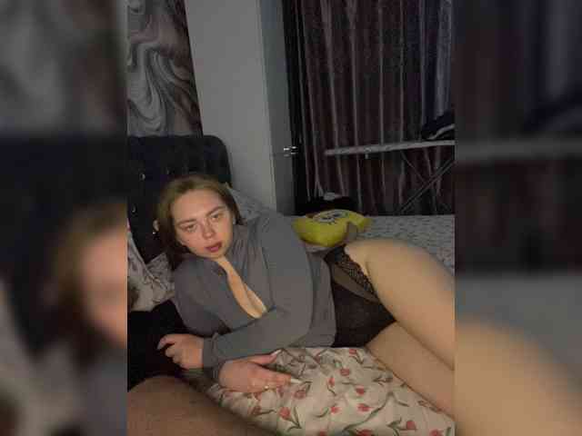 Kiss_999 webcam