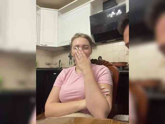 Kiss_999 webcam