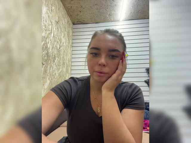 Kiss_999