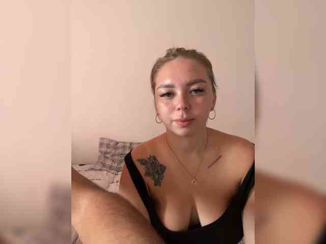 Kiss_999 webcam