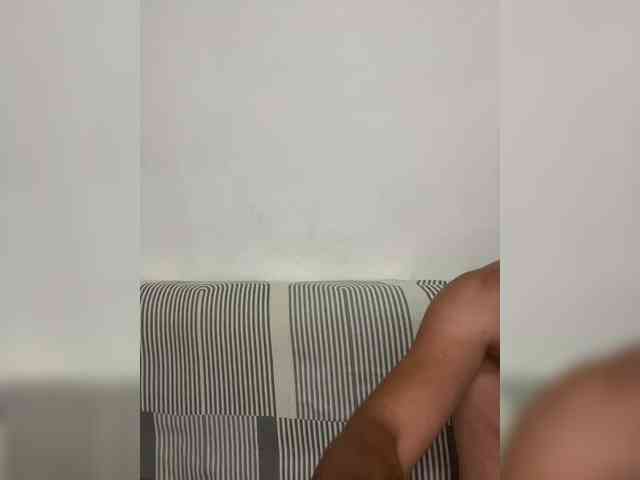Kiss_999 webcam