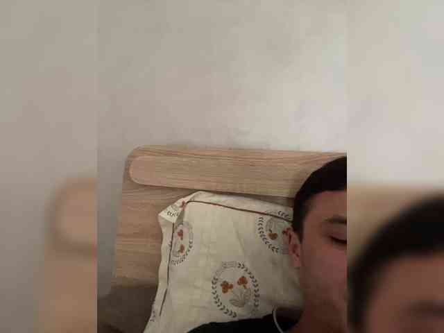 Kiss_999 webcam