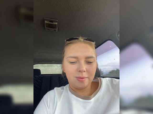 Kiss_999 webcam