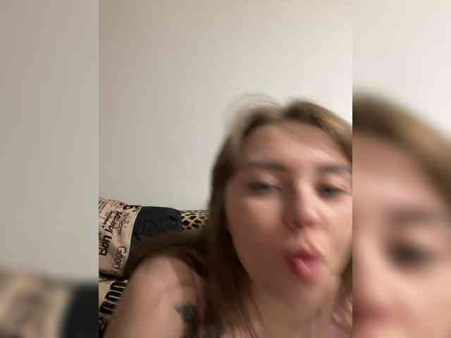 Kiss_999 webcam