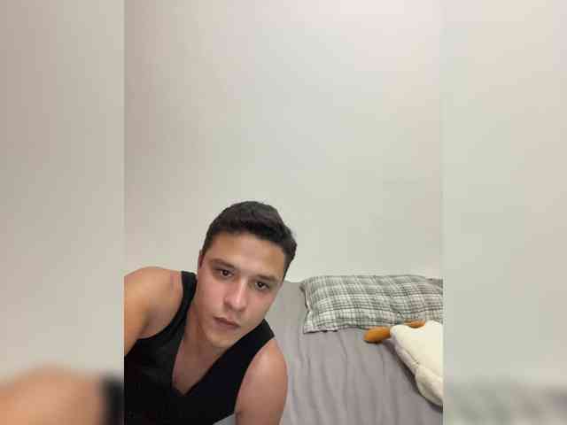 Kiss_999 webcam