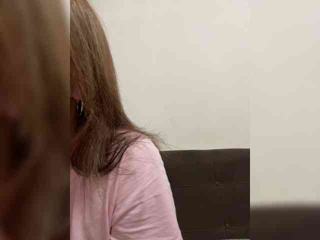 Kiss_999 webcam