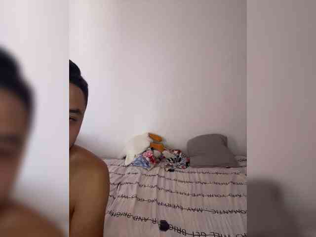 Kiss_999 webcam