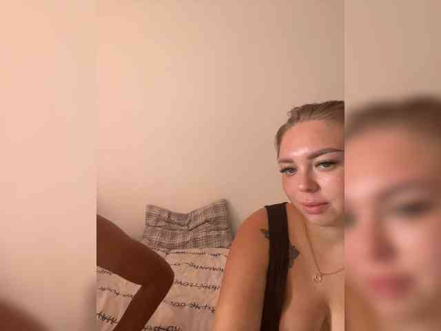 Kiss_999 webcam