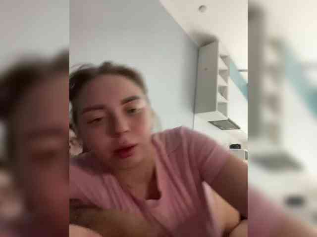 Kiss_999 webcam