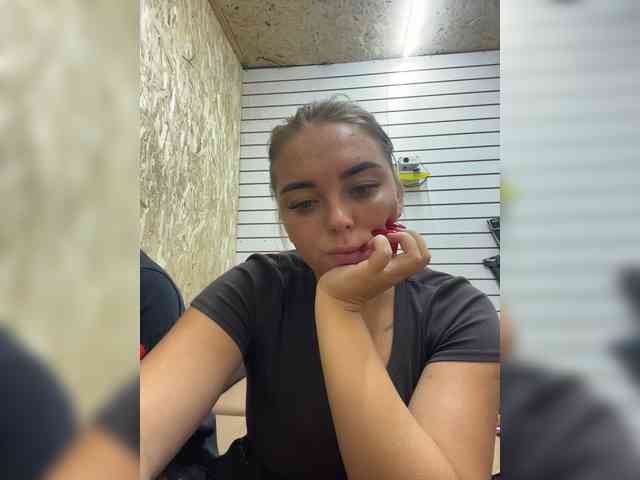 Kiss_999