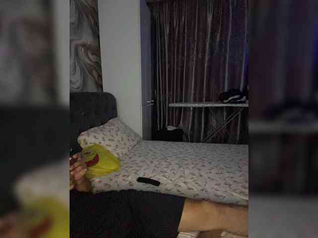 Kiss_999 webcam
