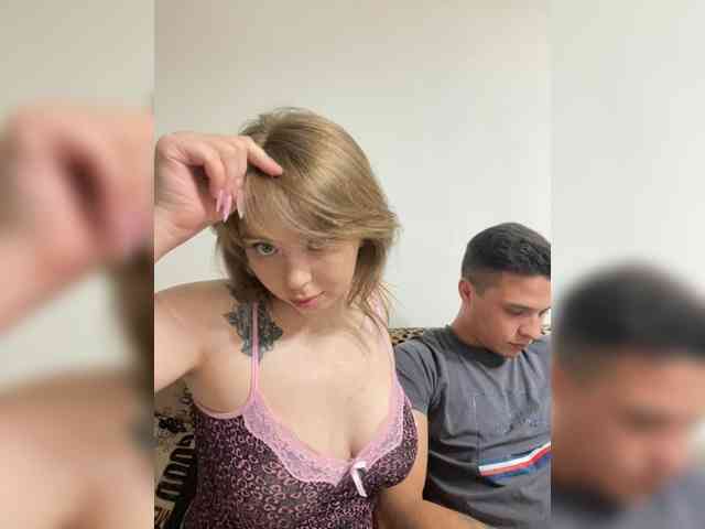 Kiss_999 webcam