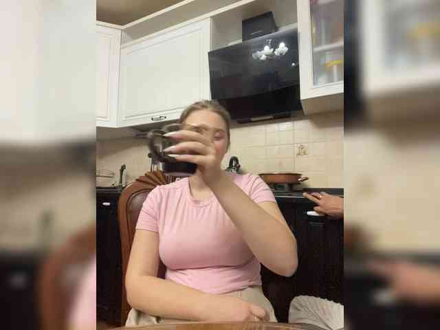 Kiss_999 webcam
