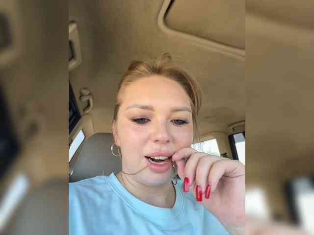 Kiss Sex Cam Show
