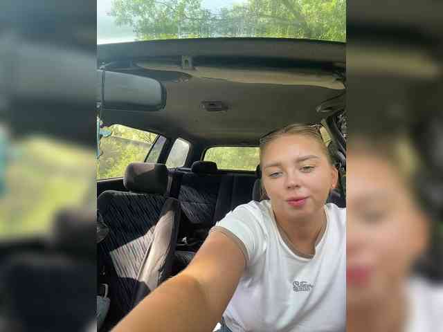 Kiss_999