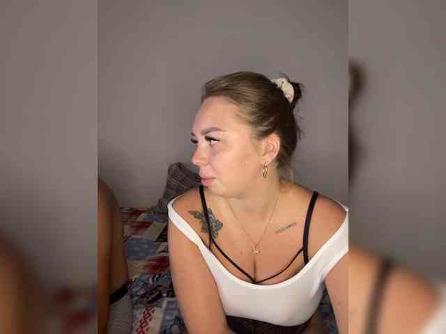 Kiss Sex Cam Show