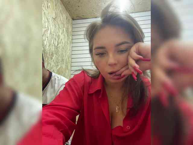 Kiss_999