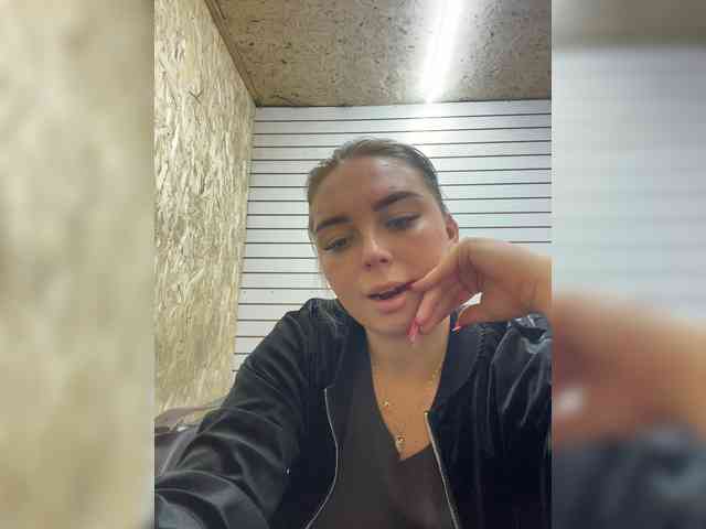 Kiss_999 webcam