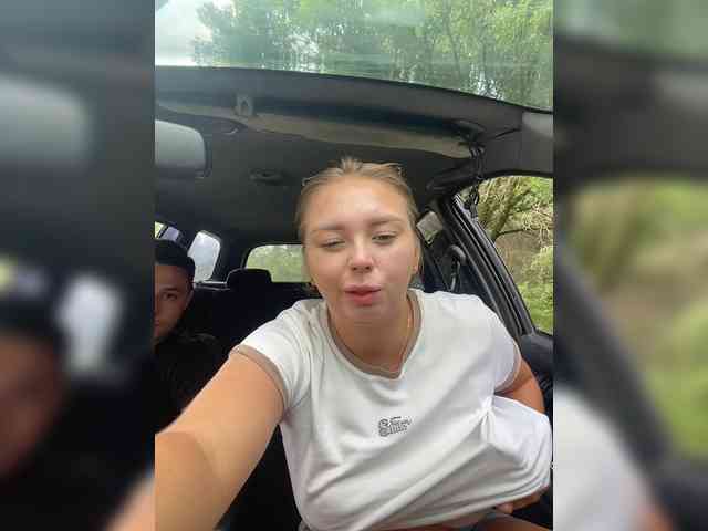 Kiss_999