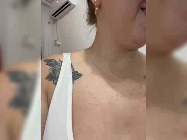Kiss_999 webcam