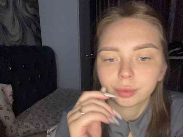 Kiss_999 webcam