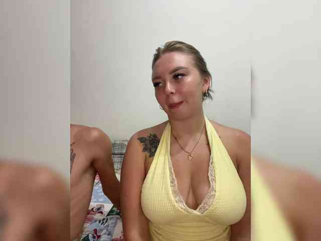 Kiss_999 webcam