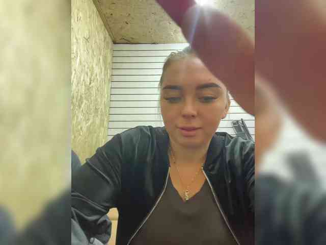 Kiss_999 webcam