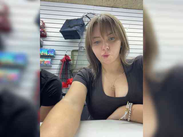 Kiss_999 webcam