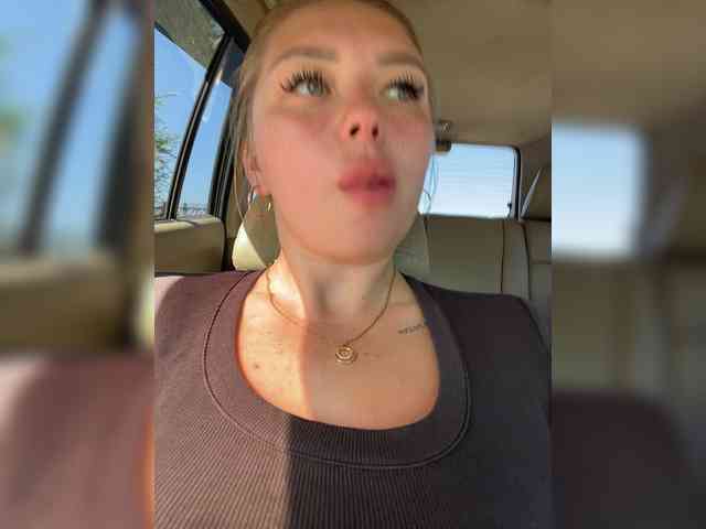 Kiss_999
