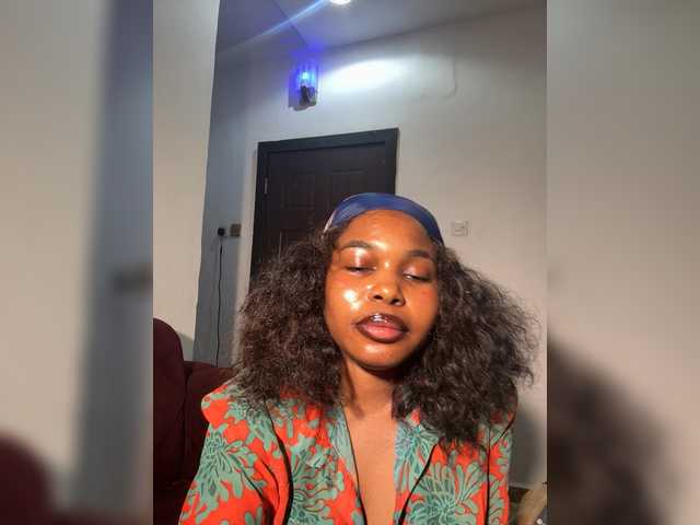 Msnini live cam on BongaCams