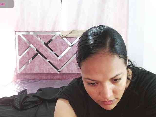 zaryross webcam