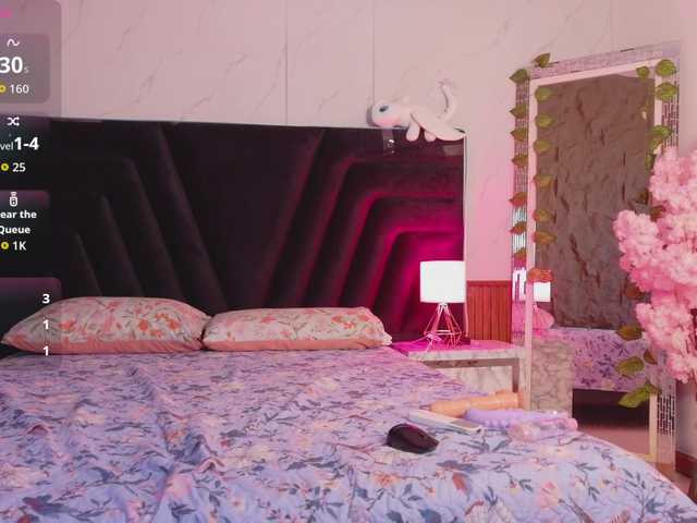lovethickmommy live cam on BongaCams