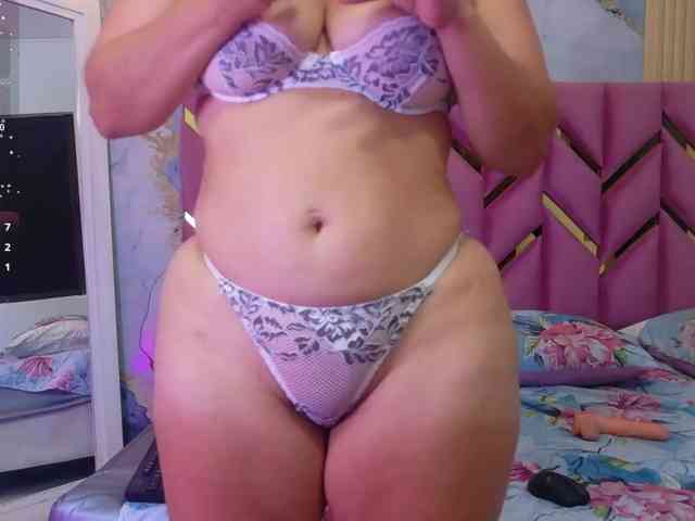 Вебкам-шоу lovethickmommy