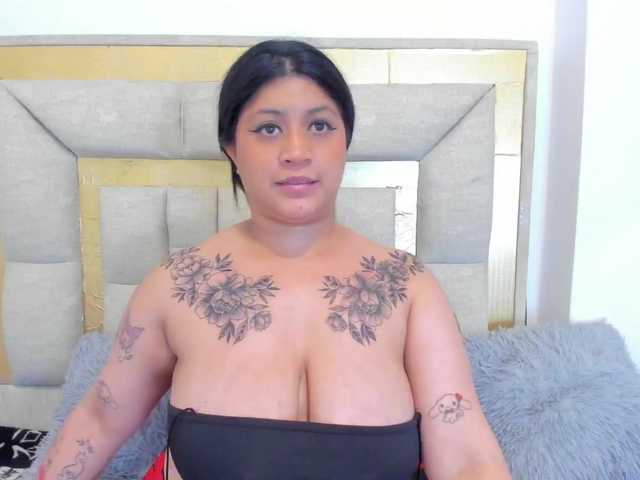 Hannamiller live cam on BongaCams