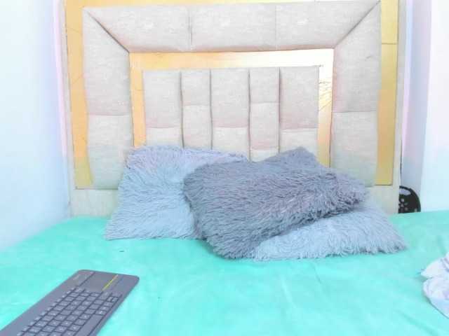 Hannamiller live webcam show