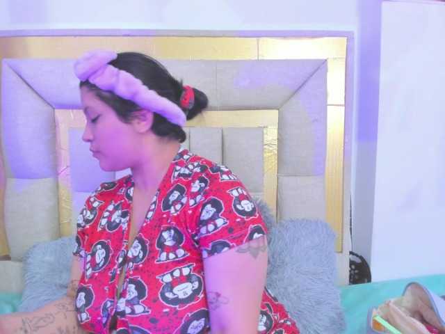 Hannamiller live webcam show