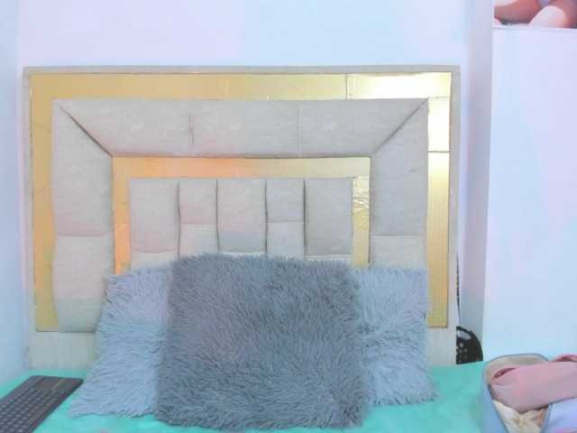 Hannamiller live webcam show