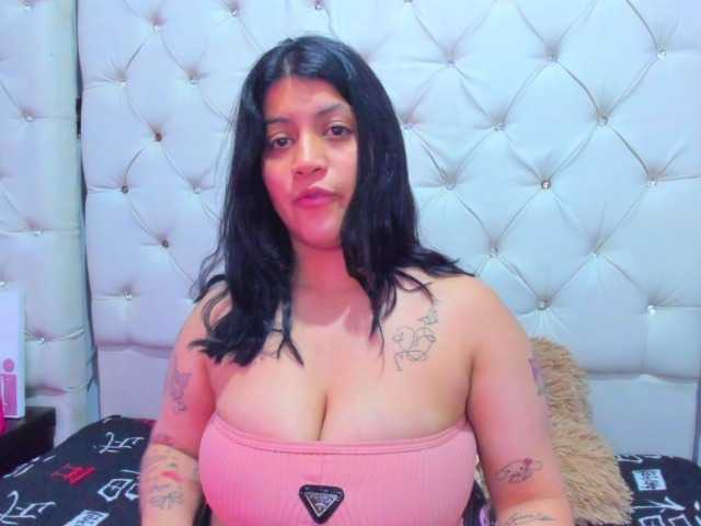 Hannamiller live cam on UnifiedCams