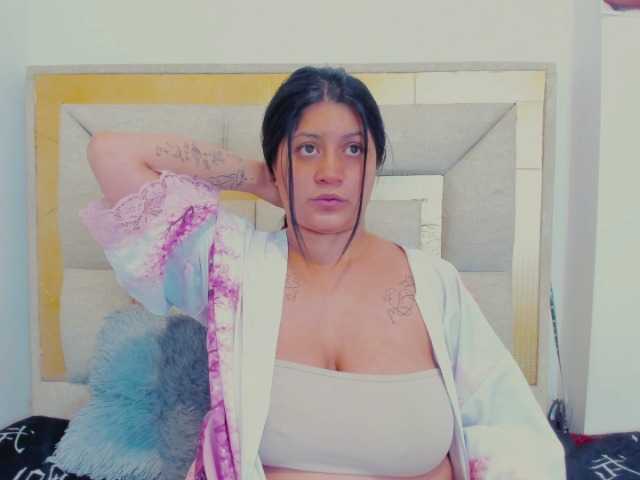 Hannamiller webcam bongacams model stream image