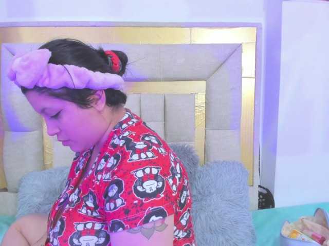 Hannamiller live webcam show