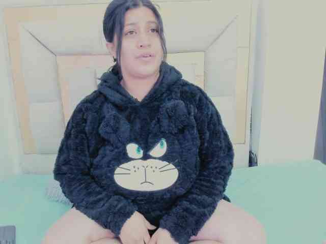 Hannamiller Live Webcam on BongaCams